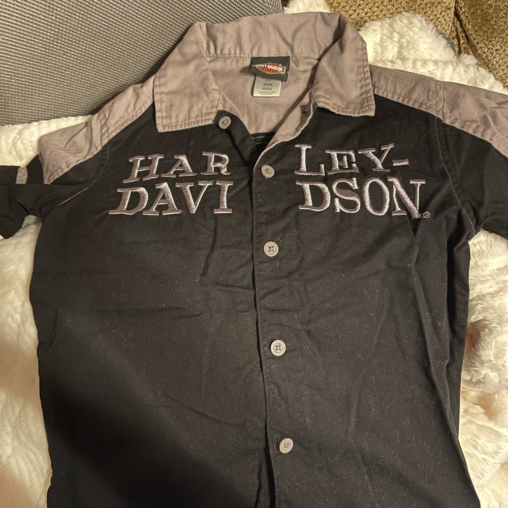 Harley-Davidson Black and Gray Logo Shirt. 👕Worn once.
